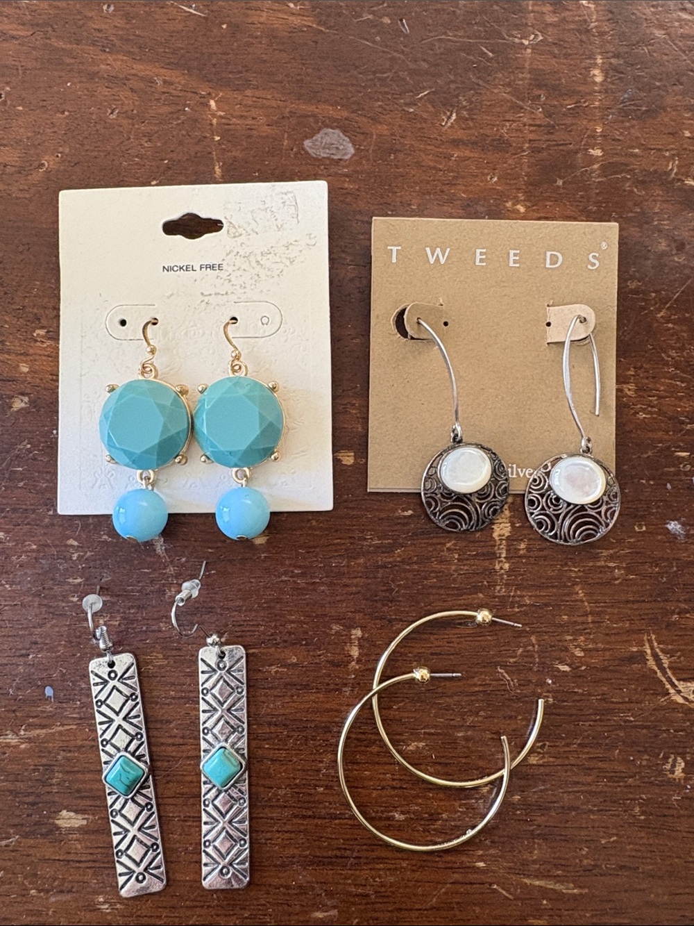 8 pairs of earrings in great/new condition!